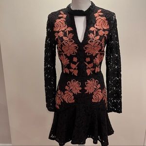 Beautiful Lace Gianni Bini dress size small